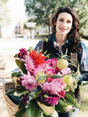 Nicole-Victory-With-Flowers Nicole Victory with Flowers